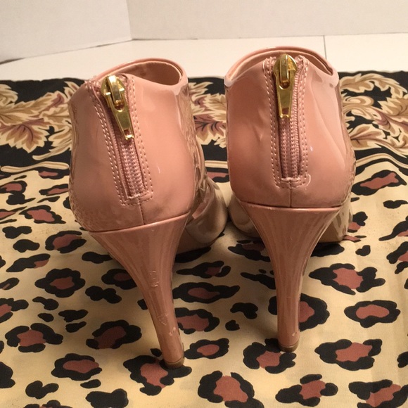 Julianne Hough Patent Leather Heels - Picture 4 of 6